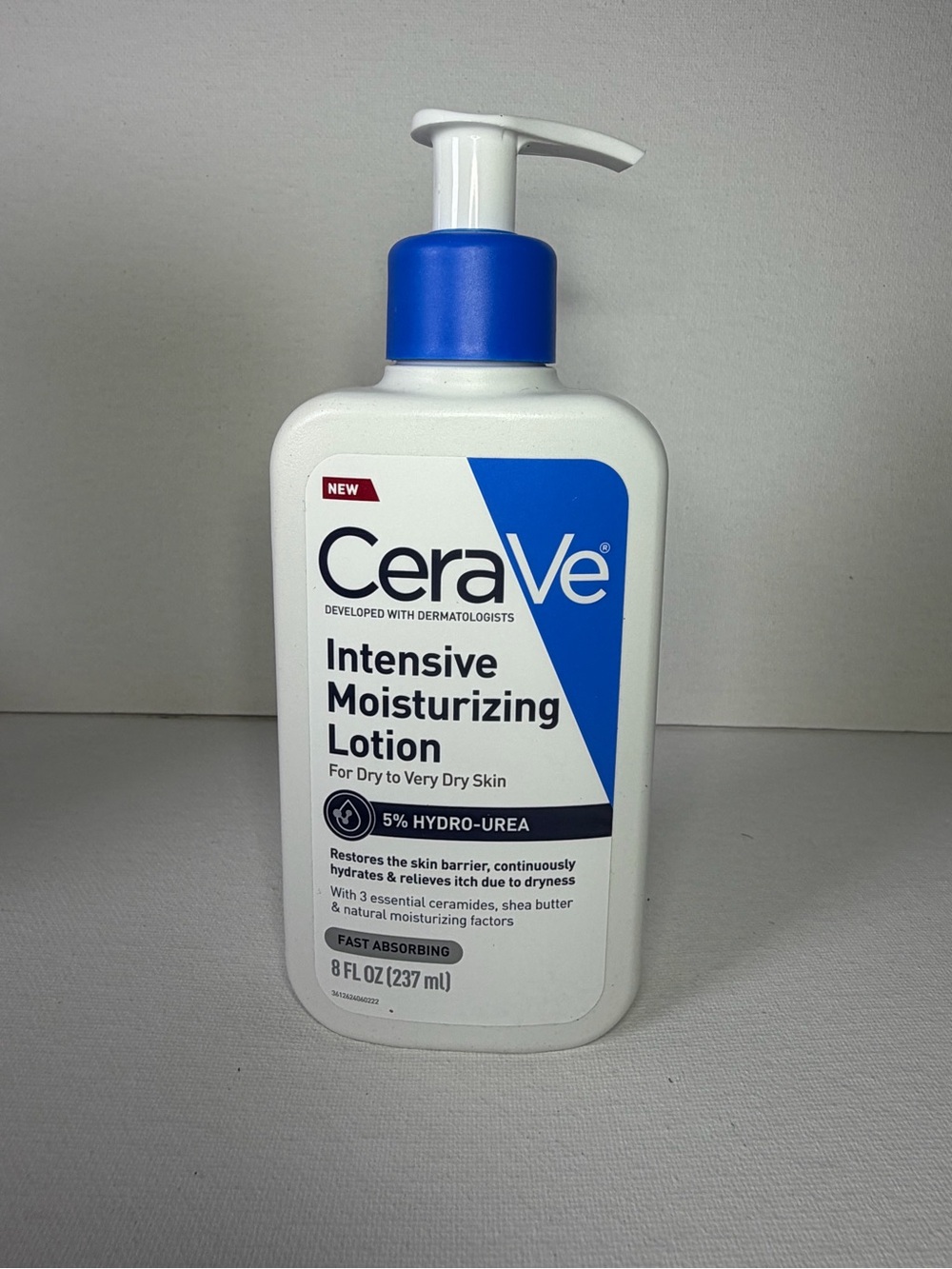 CeraVe Intensive Moisturizing Lotion — White & Blue Pump